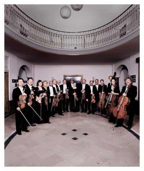 斯图加特室内管弦乐团（Stuttgarter Kammerorchester）简介_第1张