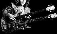 现今BASS界备受推崇的大师之一Mark Egan