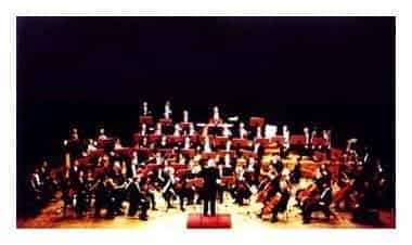 意大利国际乐团（Orchestra Internationale d'Italia)简介_第1张