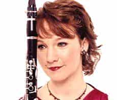艾玛.约翰森（Emma Johnson)演奏单簧管曲-德彪西：棕发少女（cheveux bruns fille aux cheveux）_第1张