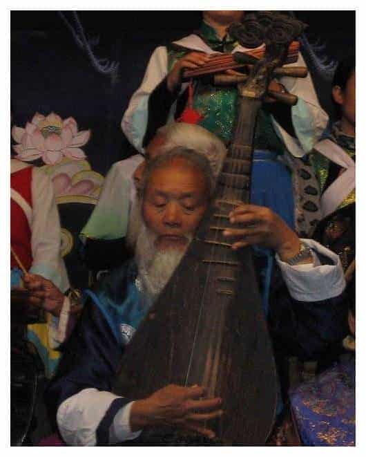 纳西琵琶简介_第1张