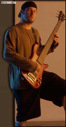 握威贝斯代言人之软饼干乐队贝斯手Sam Rivers_第1张